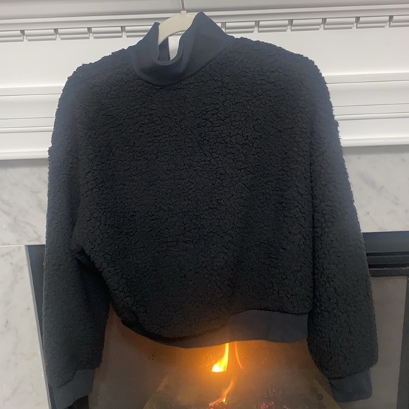 🆕 PINK Victoria’s Secret black sweater, size Small - Picture 3 of 12